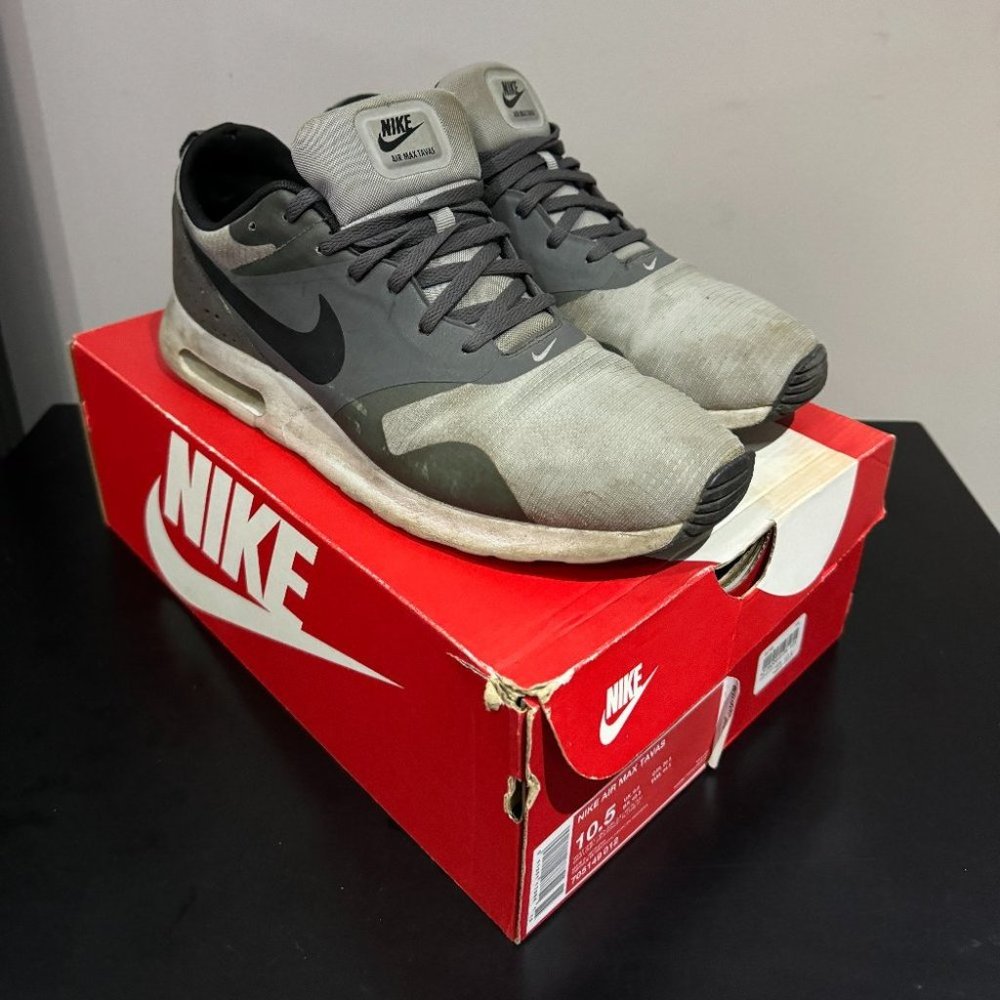 Men Nike Air Max Tavas Black Gray Size US 10.5